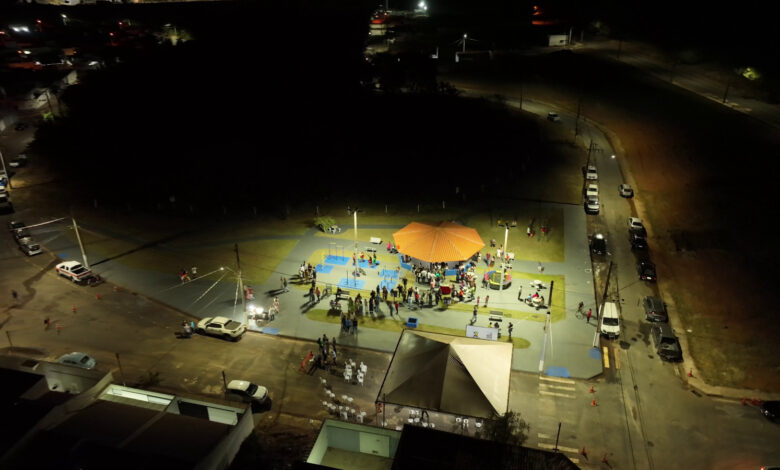Praça Divina do Amaral